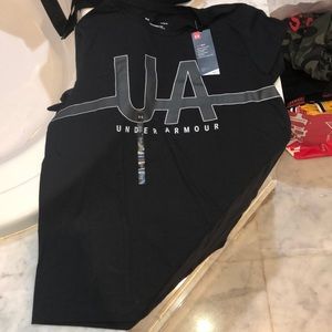 NWT UNDER ARMOR TEE